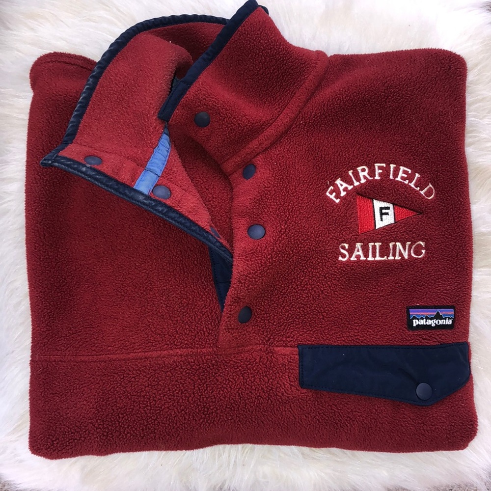 Red and navy sailing Patagonia